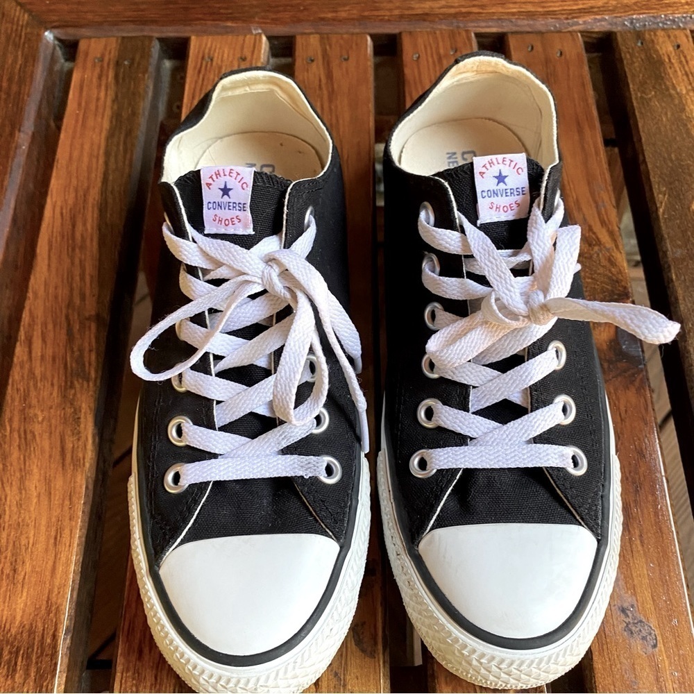 Casual Black/White Sneakers